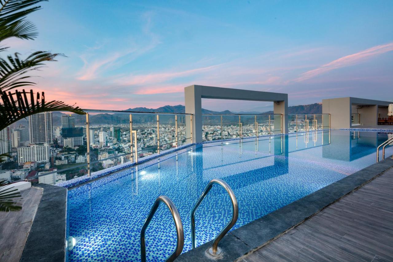 ดีควา โฮเทล แอนด์ อพาร์ตเมนต์ Hotel ญาจาง ภายนอก รูปภาพ